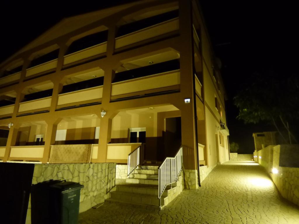 Apartments Glasnovic Vir Luaran gambar