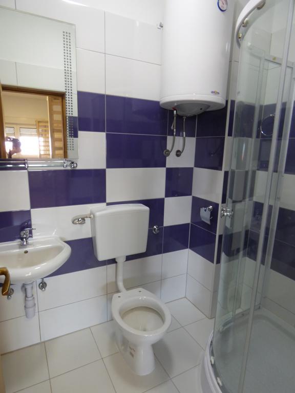 Apartments Glasnovic Vir Bilik gambar