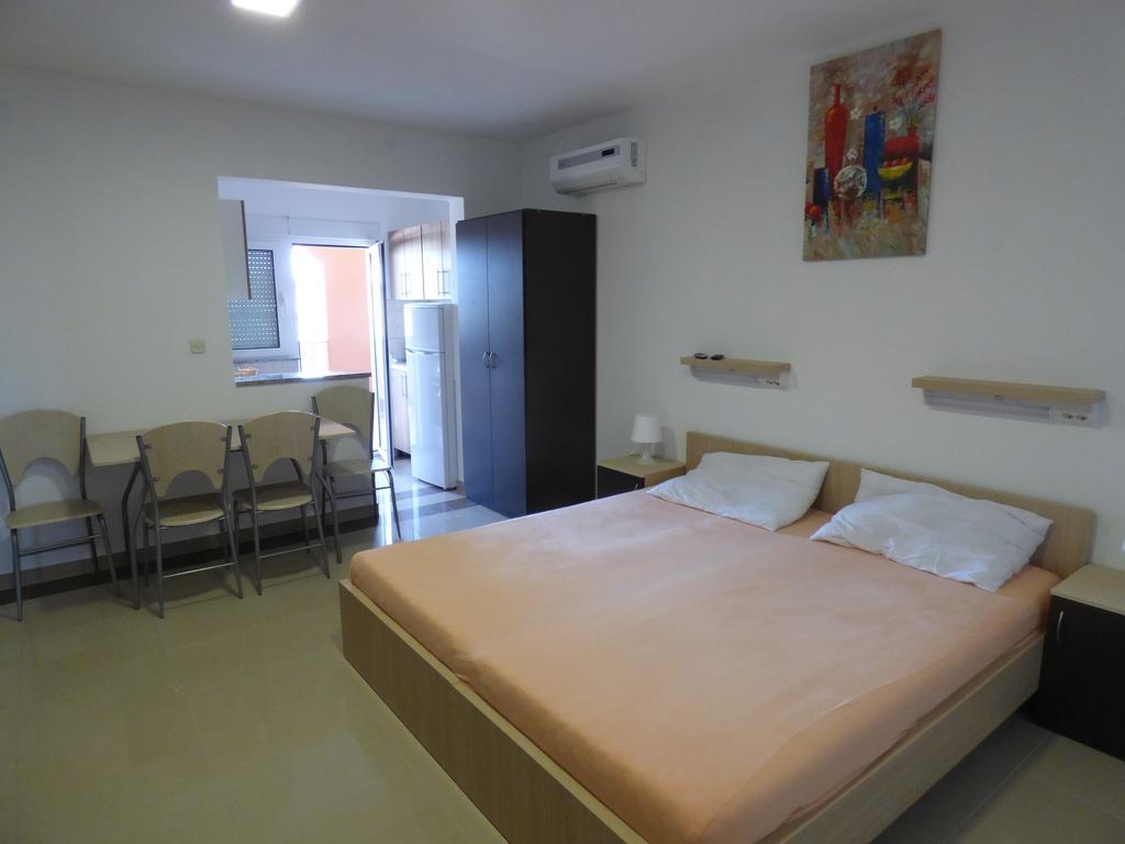 Apartments Glasnovic Vir Bilik gambar